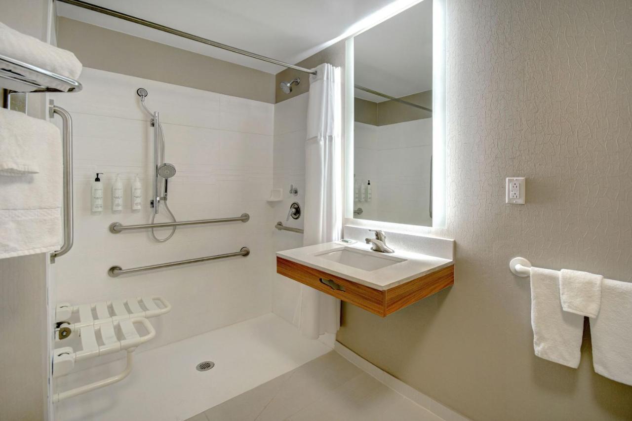 Springhill Suites Erie Kearsarge Экстерьер фото