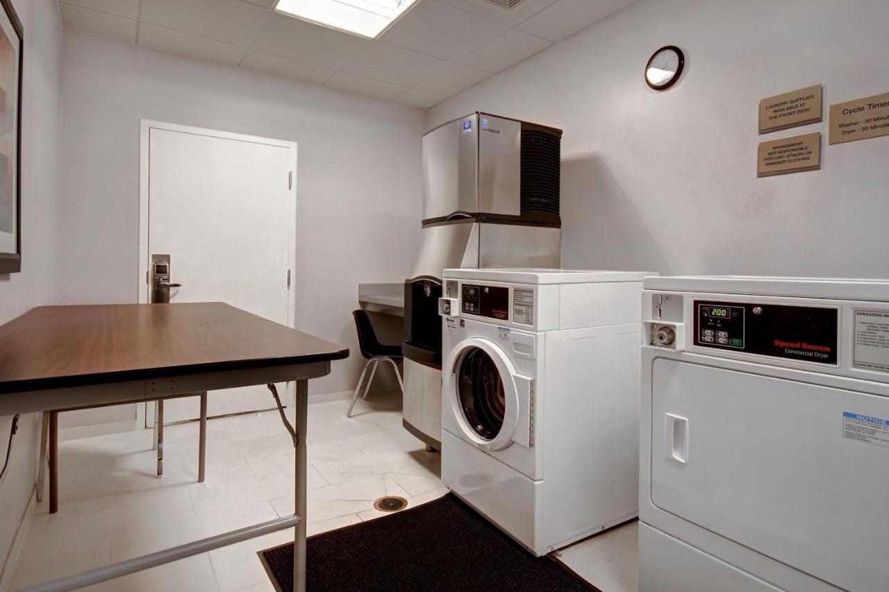 Springhill Suites Erie Kearsarge Экстерьер фото