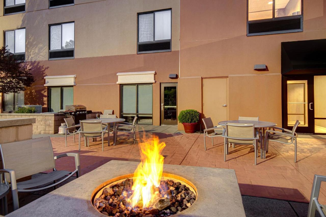 Springhill Suites Erie Kearsarge Экстерьер фото