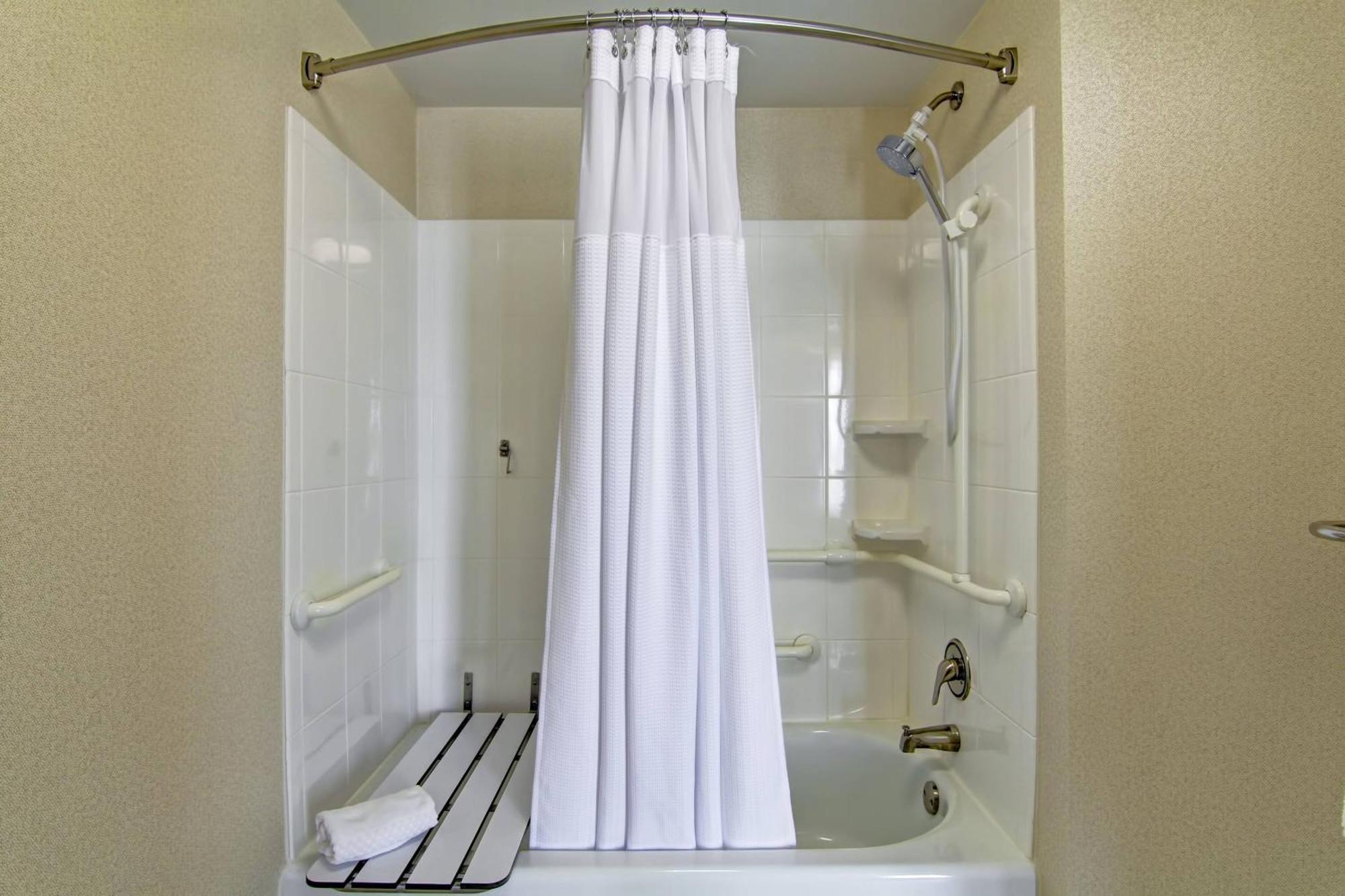 Springhill Suites Erie Kearsarge Экстерьер фото