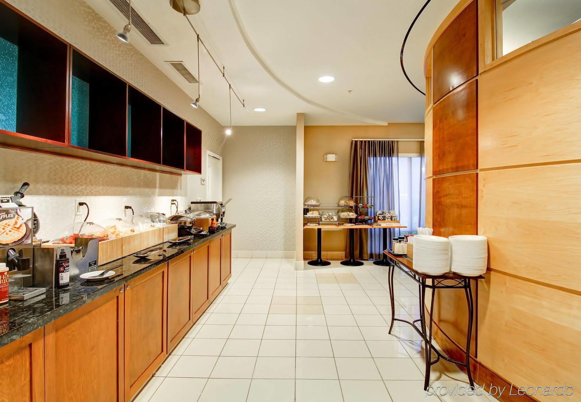 Springhill Suites Erie Kearsarge Экстерьер фото